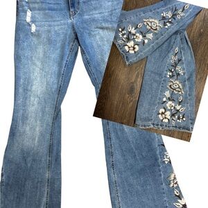 Embroidered Flare Legs Denim Distressed Women Jeans Country Chic Size 11